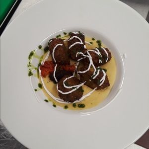 Meet your Posher, Noelle